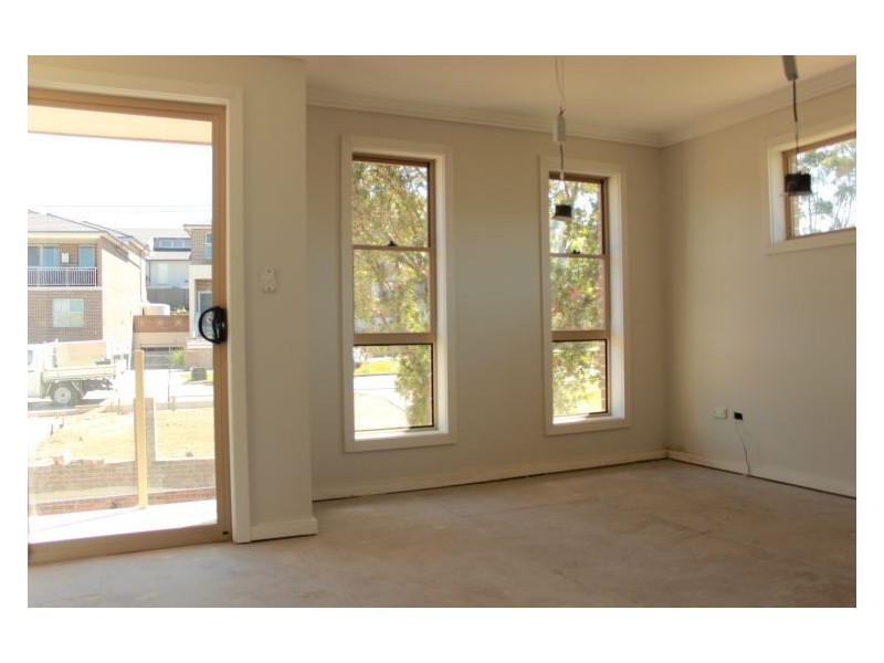 2 Woodlands Street, Baulkham Hills NSW 2153