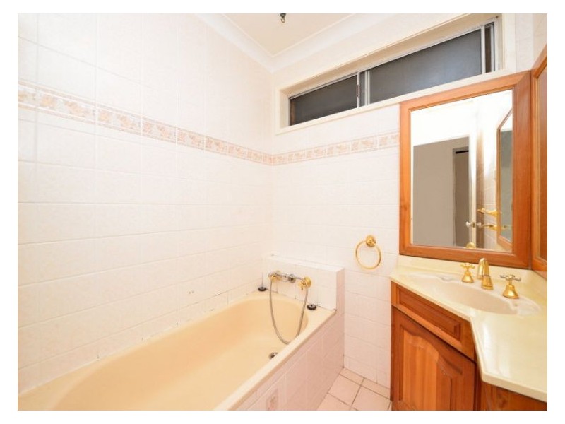 27 Jenner Street, Baulkham Hills NSW 2153