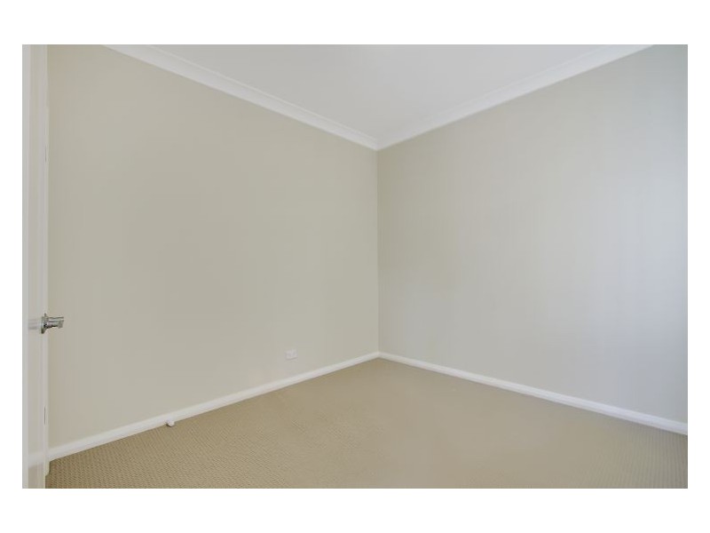 16 Ontario Avenue, St Clair NSW 2759