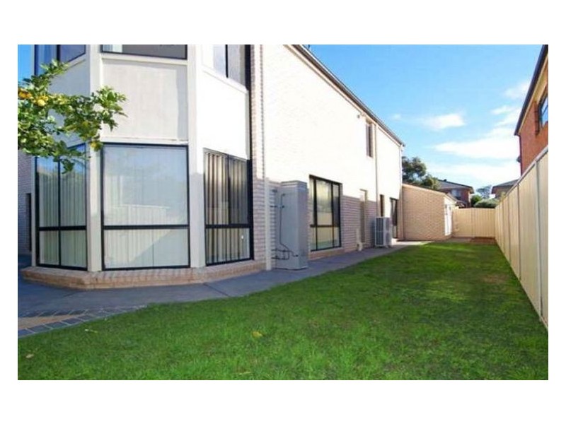 27 Tallowood Grove, Beaumont Hills NSW 2155