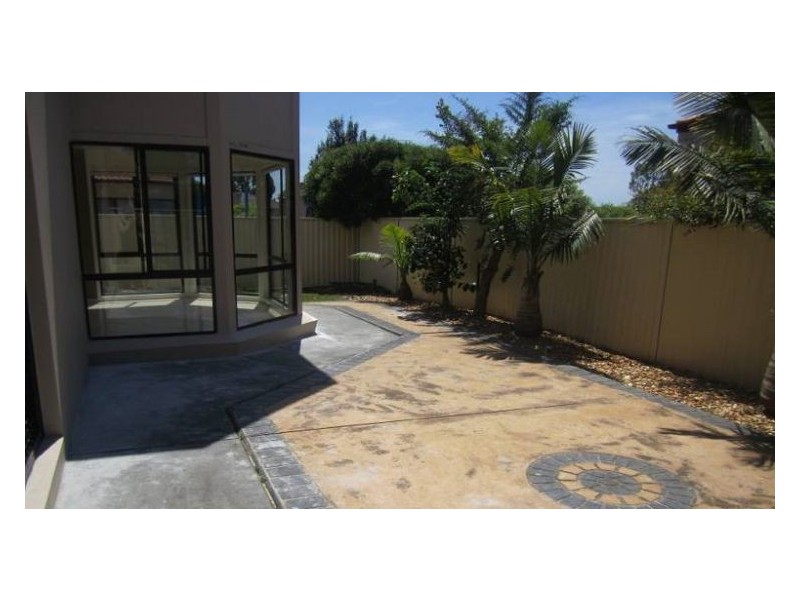 27 Tallowood Grove, Beaumont Hills NSW 2155