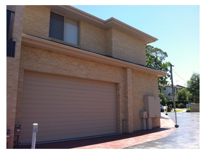 1/17 Graham Crescent, Baulkham Hills NSW 2153