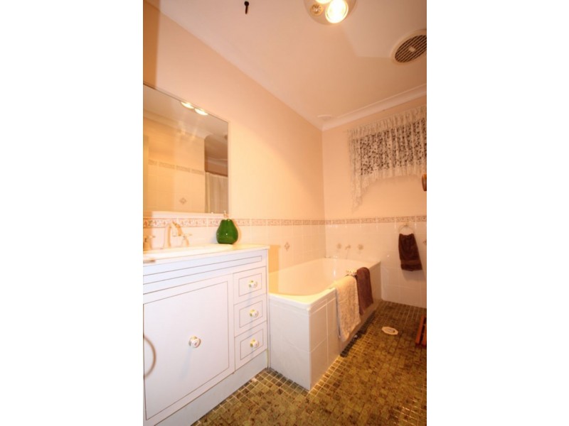 10 Meares Road, Mcgraths Hill NSW 2756