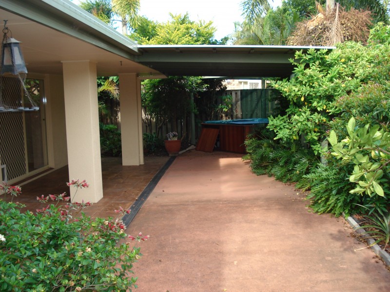 6 Northwestern Crt, Varsity Lakes QLD 4227