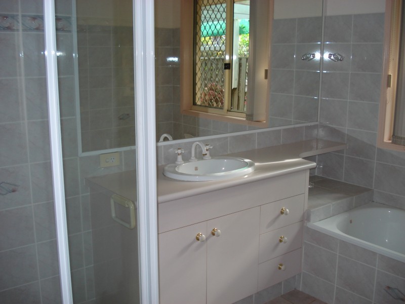 6 Northwestern Crt, Varsity Lakes QLD 4227