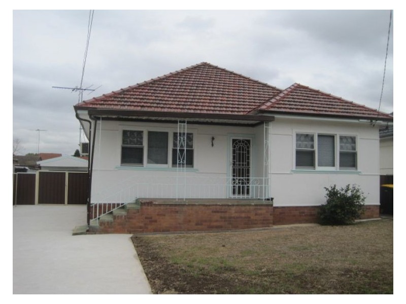 House 102 Newton Road, Blacktown NSW 2148