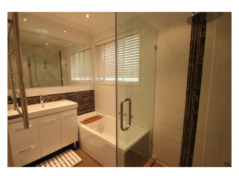 House 52 Coowarra Drive, St Clair NSW 2759