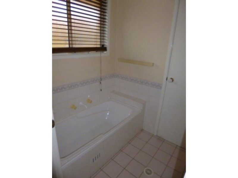 House 111 Sunflower Drive, Claremont Meadows NSW 2747