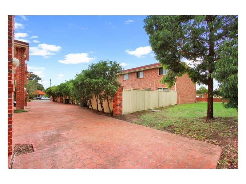 1-8/120-122 Kildare Road, Blacktown NSW 2148