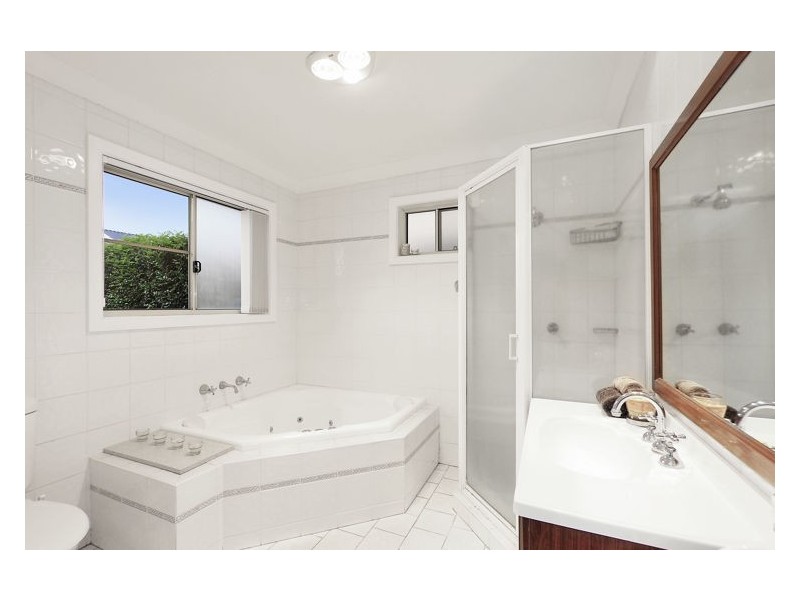 16 Lavinia Street, Seven Hills NSW 2147