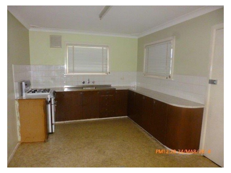 House 19 Dinabeth Avenue, Blacktown NSW 2148