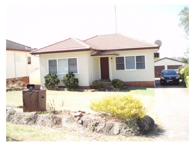 House 19 Dinabeth Avenue, Blacktown NSW 2148