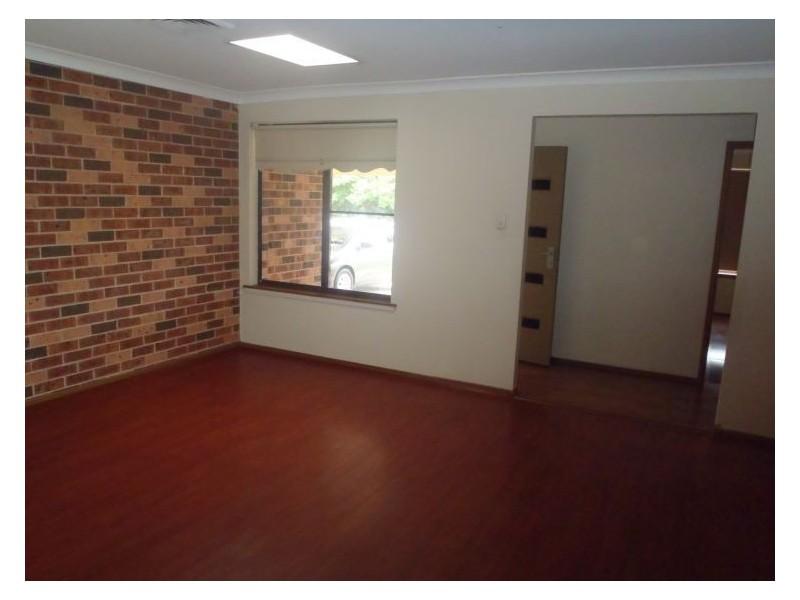 House 4 Mersey Close, Bossley Park NSW 2176