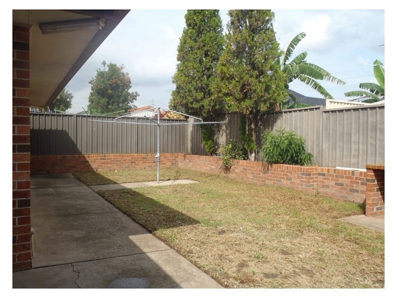 House 4 Mersey Close, Bossley Park NSW 2176