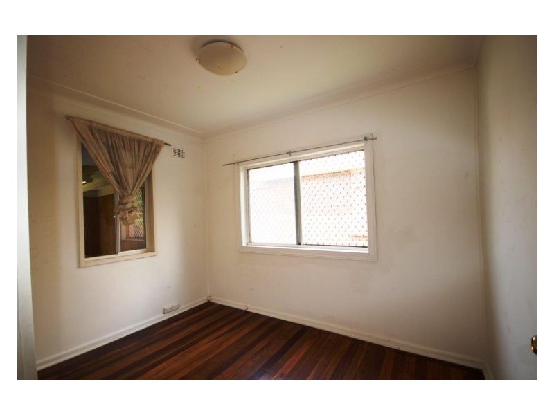 House 32 Gladys Crescent, Seven Hills NSW 2147