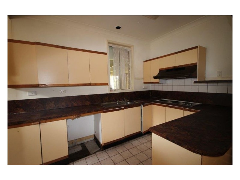 House 32 Gladys Crescent, Seven Hills NSW 2147