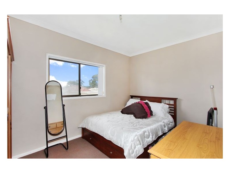 33 Dinabeth Avenue, Blacktown NSW 2148