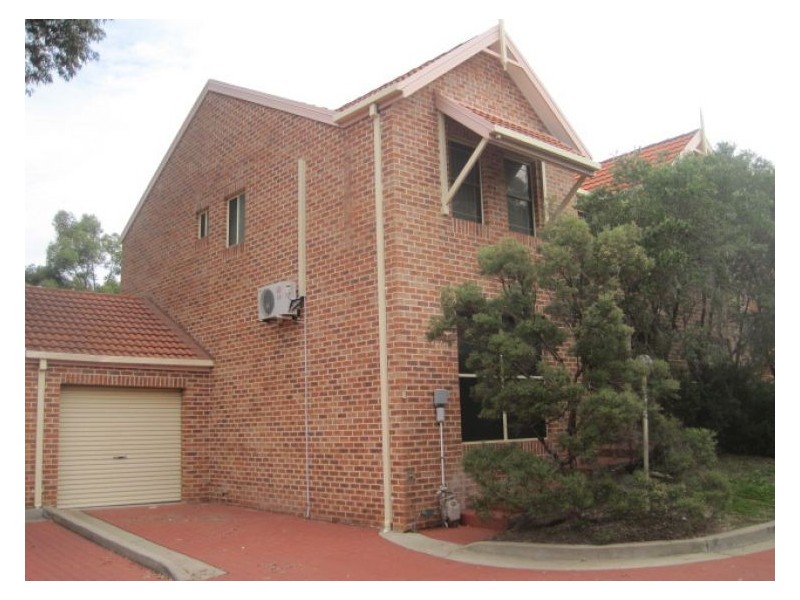 Townhouse 8/17-19 Sinclair Avenue, Blacktown NSW 2148