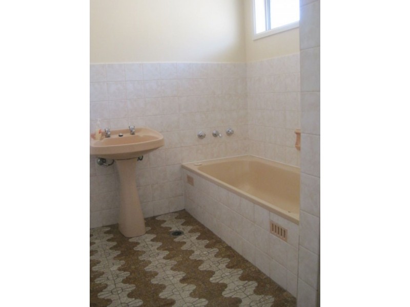 8 Gerald Street, Greystanes NSW 2145