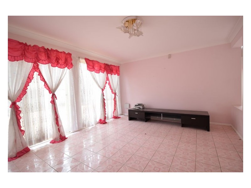 House 17 Burrinjuck Drive, Woodcroft NSW 2767