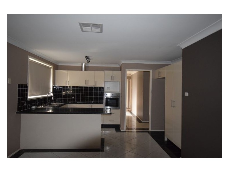 House 11 Rhonda Place, Plumpton NSW 2761