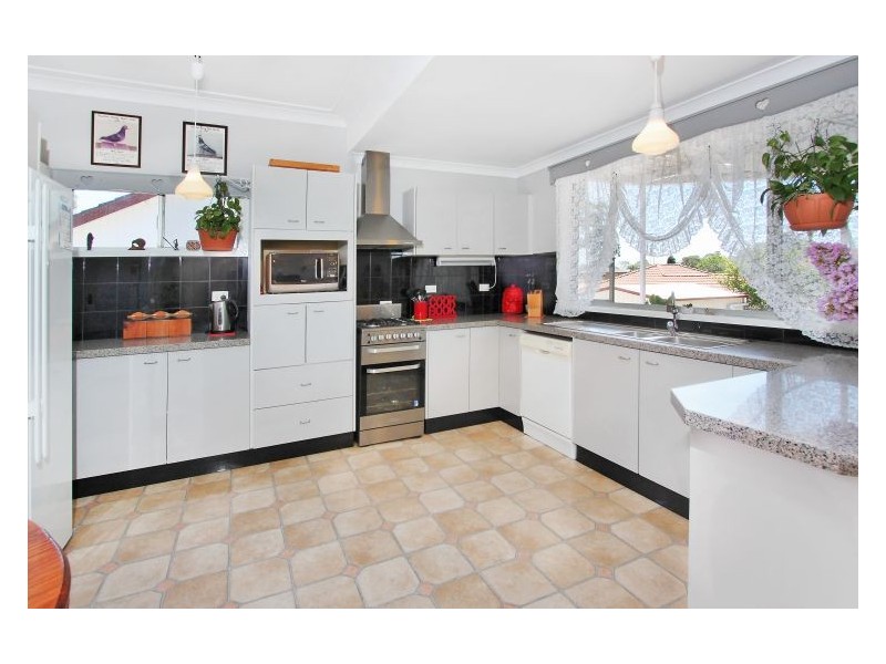 7 Dina Beth Avenue, Blacktown NSW 2148