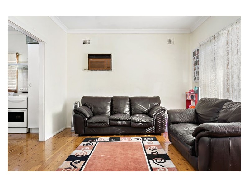 61 Walters Road, Blacktown NSW 2148