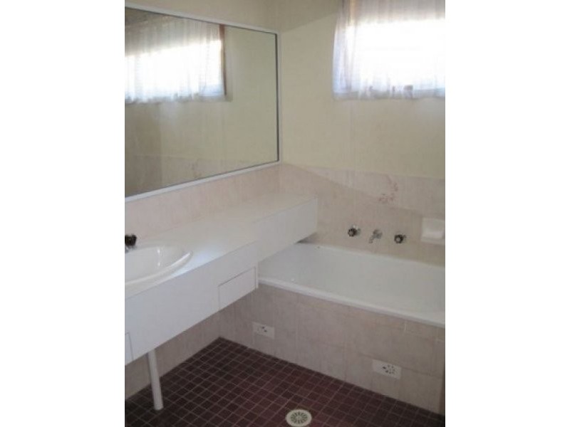 Villa 1/9 Fifth Avenue, Blacktown NSW 2148