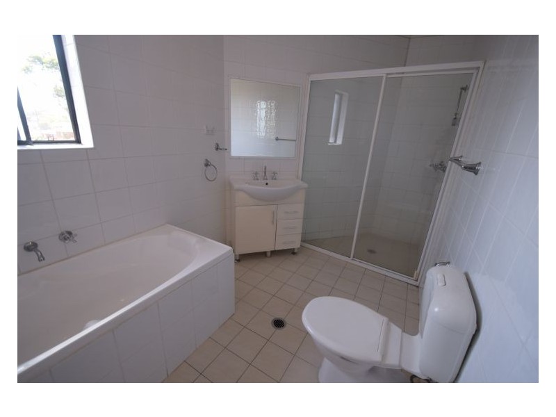 1/2 Lock Street, Blacktown NSW 2148