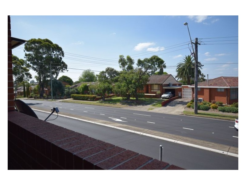 1/2 Lock Street, Blacktown NSW 2148