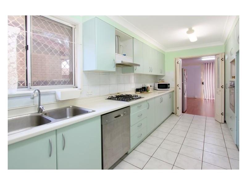 22 Fuchsia Crescent, Quakers Hill NSW 2763