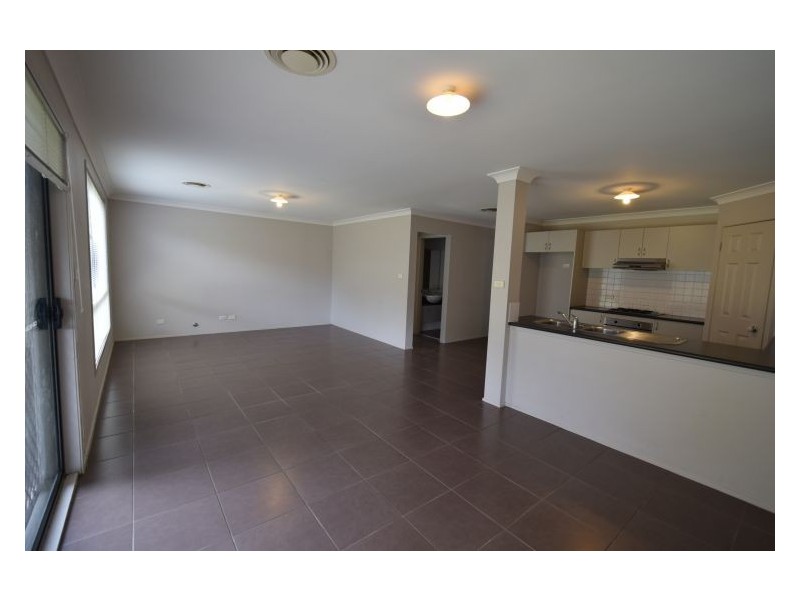 House 75 Trevor Toms Drive, Acacia Gardens NSW 2763