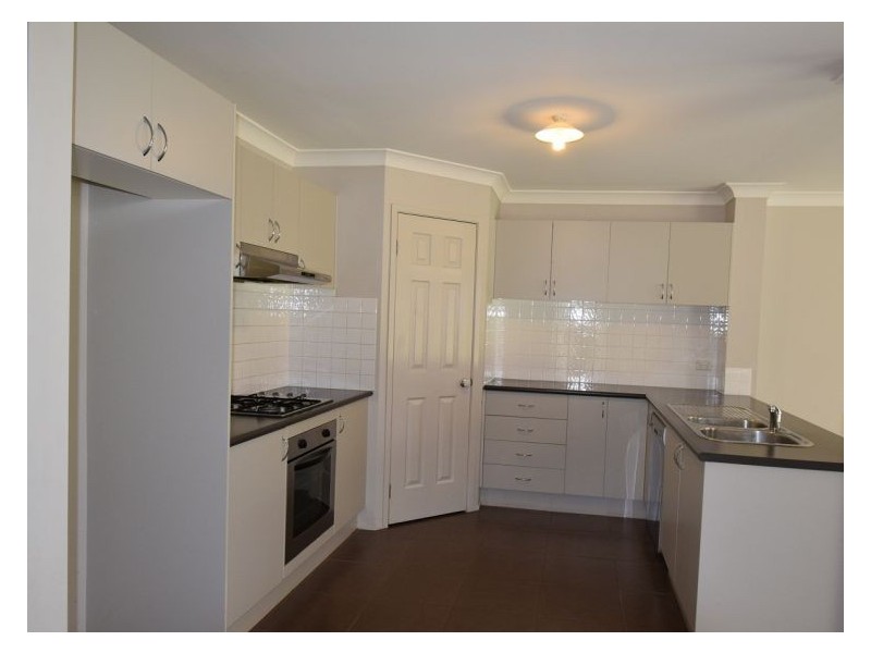 House 75 Trevor Toms Drive, Acacia Gardens NSW 2763