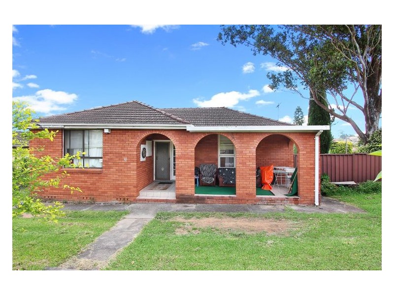 30 Dawn Drive, Seven Hills NSW 2147