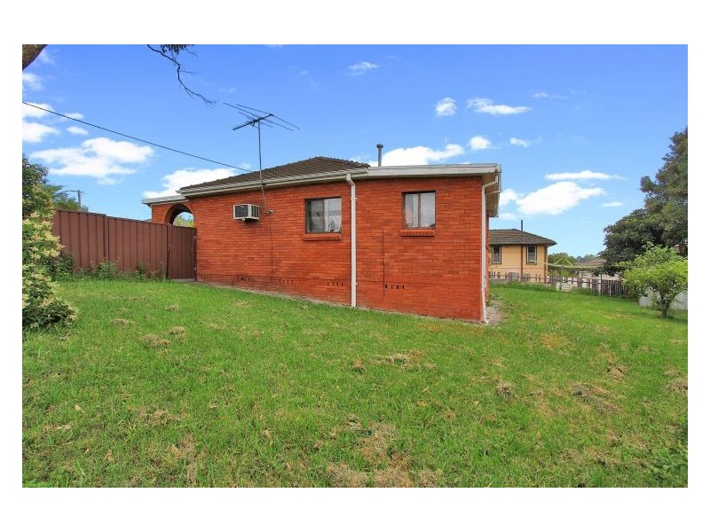 30 Dawn Drive, Seven Hills NSW 2147