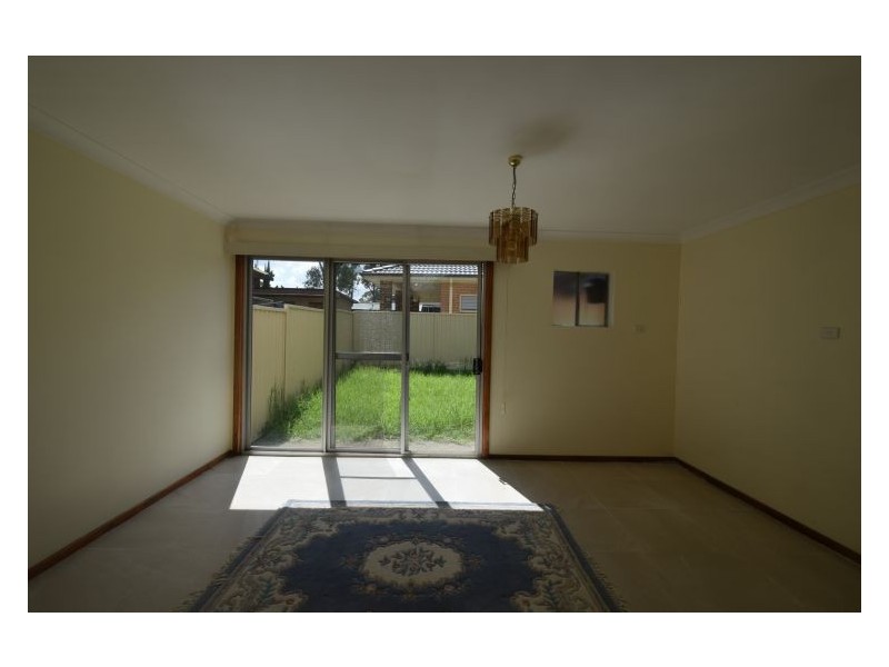 house 2/1a Oregon street, Blacktown NSW 2148