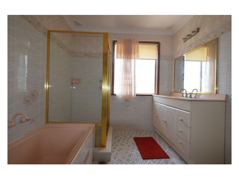 house 2/1a Oregon street, Blacktown NSW 2148