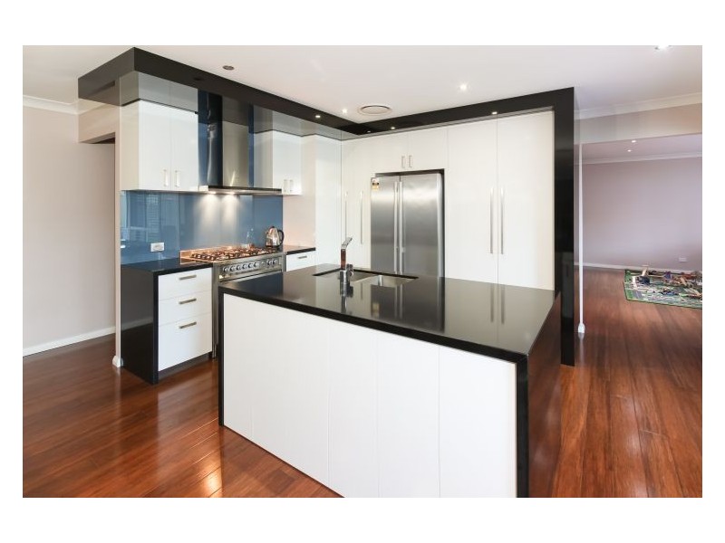 39 Glengarry Drive, Glenmore Park NSW 2745