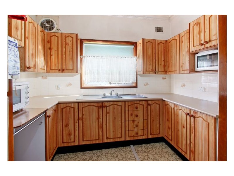 19 Newhaven Avenue, Blacktown NSW 2148