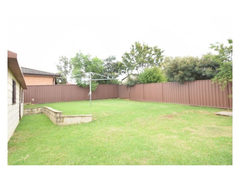 House 35 Nathan Crescent, Dean Park NSW 2761
