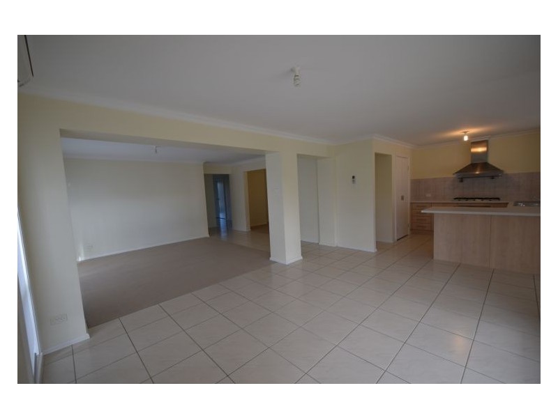 9 Pebble Crescent, The Ponds NSW 2769