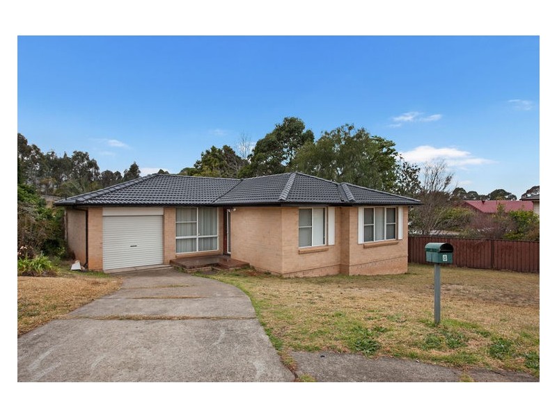 8 Flint Street, Kings Langley NSW 2147