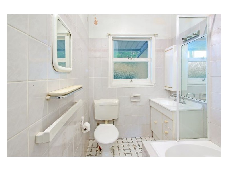 1 Charlton Road, Lalor Park NSW 2147