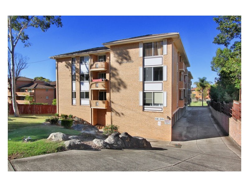 4/18-20 Bruce Street, Blacktown NSW 2148