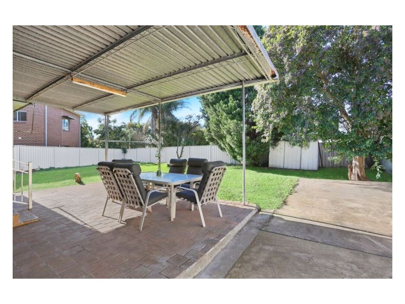 6 Arthur Place, Colyton NSW 2760