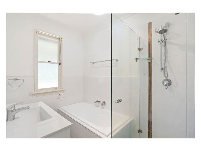 6 Arthur Place, Colyton NSW 2760