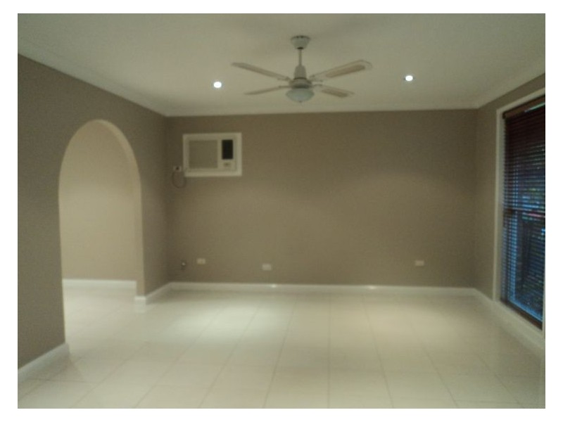 9 Summerhill Place, St Clair NSW 2759