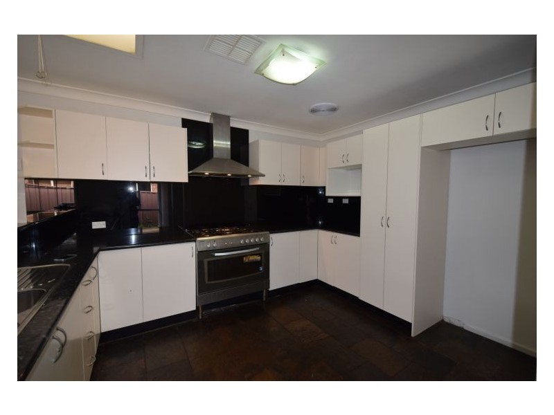 5 Calandra Avenue, Quakers Hill NSW 2763