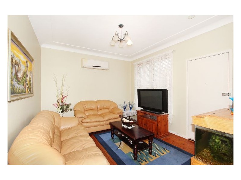 House 21 Barbara Boulevard, Seven Hills NSW 2147