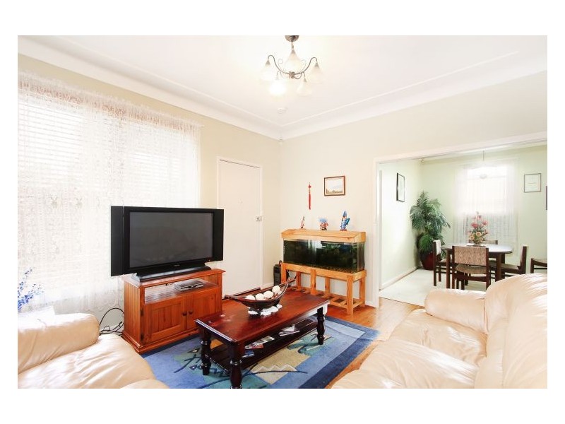 House 21 Barbara Boulevard, Seven Hills NSW 2147